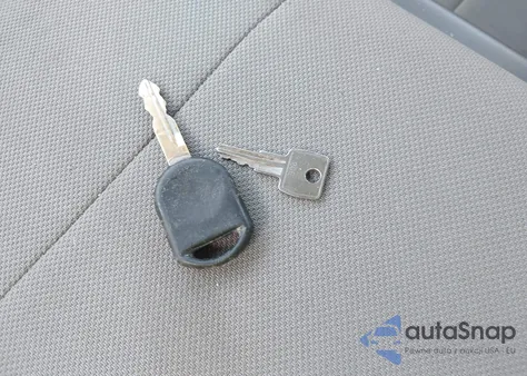 2005 Ford F-150 Stx/Xl/Xlt z USA, uszkodzony, nr VIN 1FTRF12W75NB68516